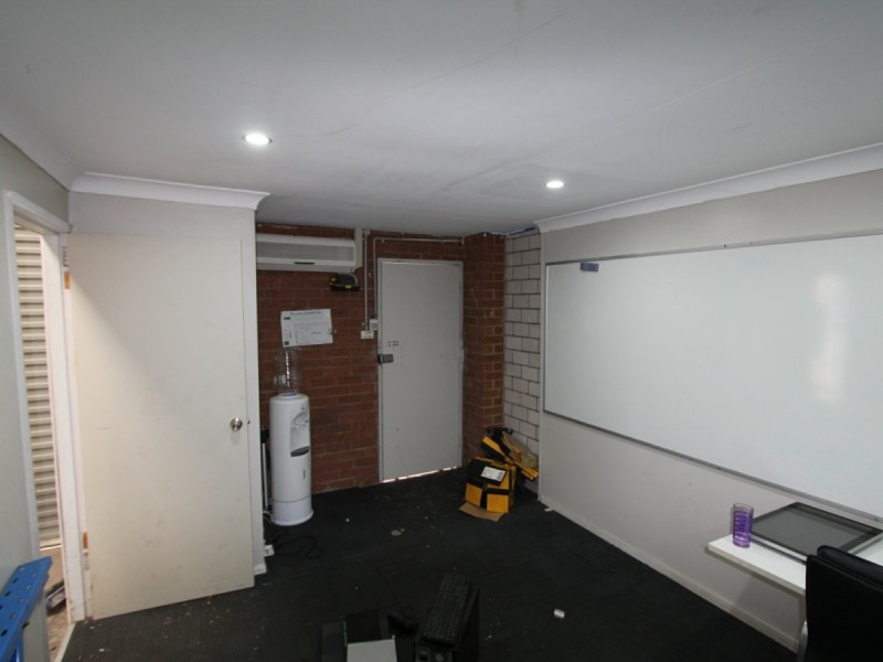 1/10 Lincoln Street, Minto NSW 2566