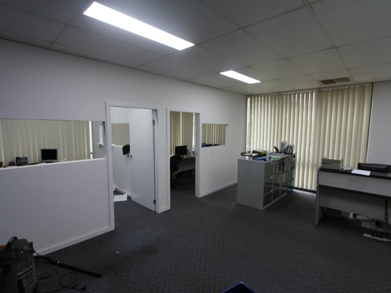 1/8 Blackmore Road, Smeaton Grange NSW 2567