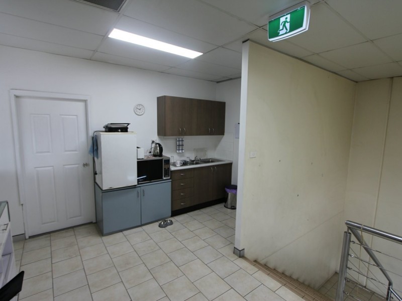 1/8 Blackmore Road, Smeaton Grange NSW 2567