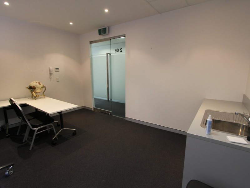 2.06/1 Centennial Drive, Campbelltown NSW 2560