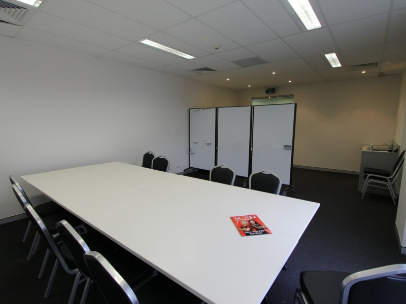 2.06/1 Centennial Drive, Campbelltown NSW 2560