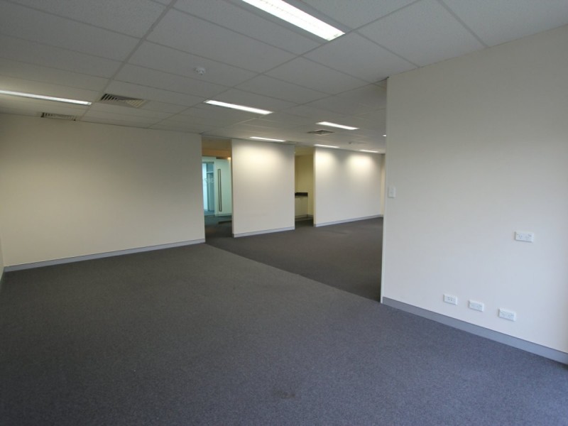 Suite 3.07/4 Hyde Parade, Campbelltown NSW 2560