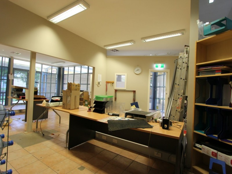 Shop 17&18/185 Airds Road, Leumeah NSW 2560