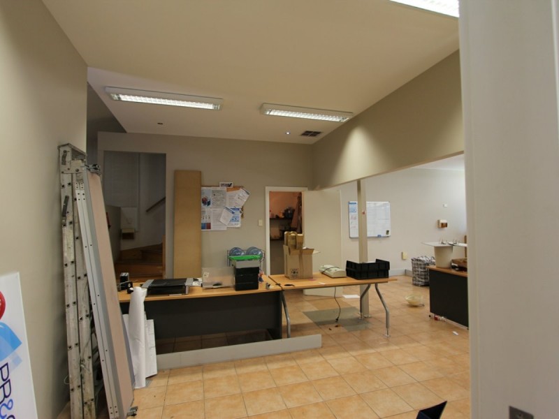 Shop 17&18/185 Airds Road, Leumeah NSW 2560