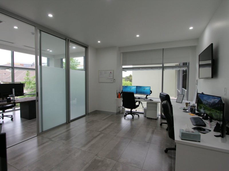 Suite 2.16/4 Hyde Parade, Campbelltown NSW 2560