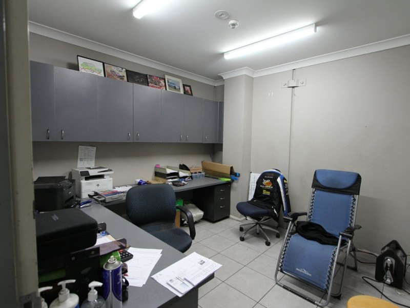 2/1 Nursery Place, Campbelltown NSW 2560