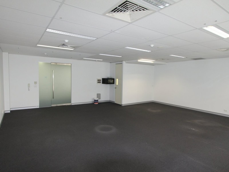 Suite 1.19/4 Hyde Parade, Campbelltown NSW 2560