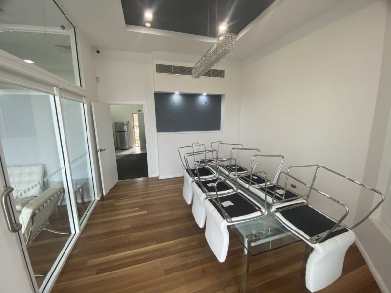 Shop 6/31-33 Argyle Street, Camden NSW 2570