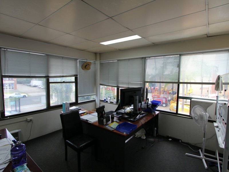 29 Lincoln Street, Minto NSW 2566