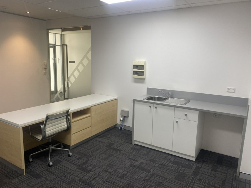Suite 1.17/4 Hyde Parade, Campbelltown NSW 2560