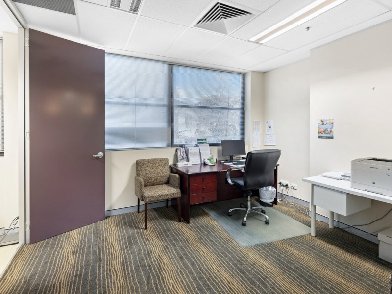 Suite 4&5/42 Parkside Crescent, Campbelltown NSW 2560