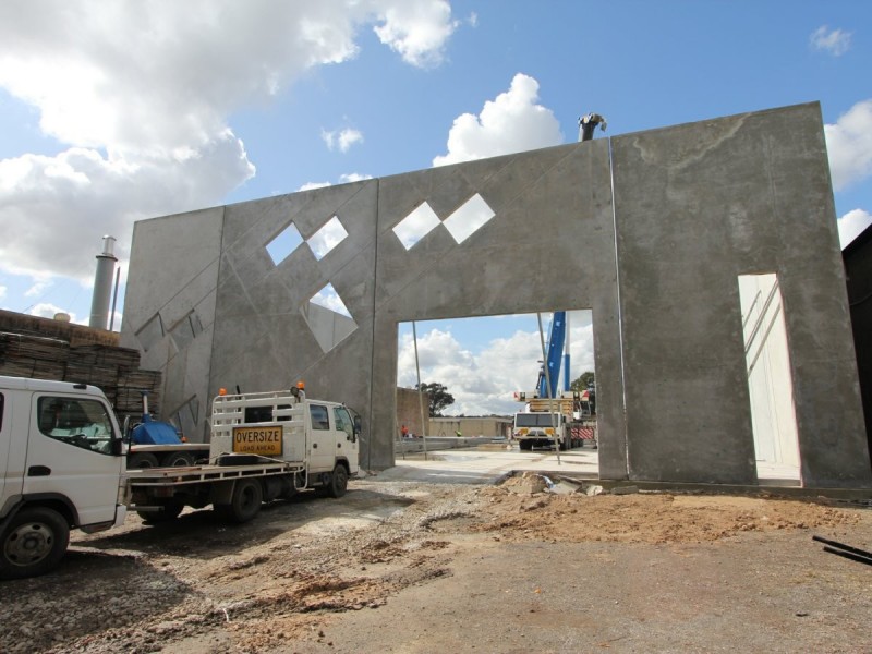 6 Saggartfield Road, Minto NSW 2566