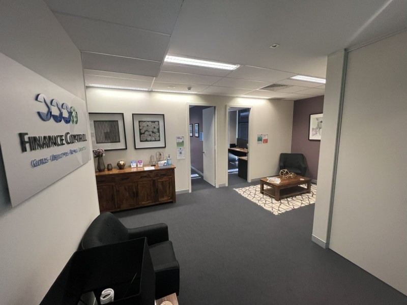 Suite 2.17/4 Hyde Parade, Campbelltown NSW 2560