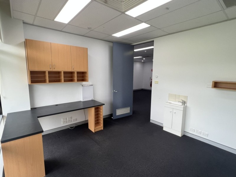 Suite 1.03/4 Hyde Parade, Campbelltown NSW 2560