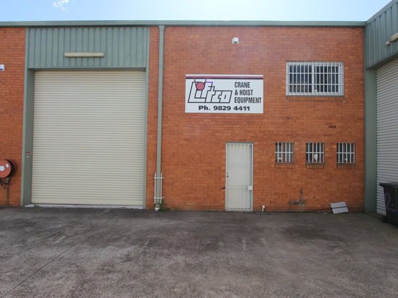 Unit 2/17 Memorial Avenue, Ingleburn NSW 2565