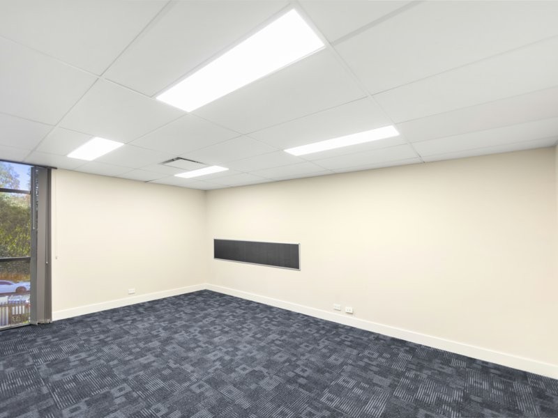 32 Mount Erin Road, Campbelltown NSW 2560