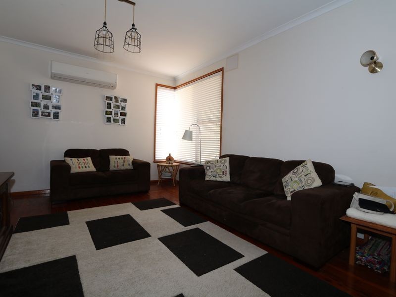 36 Walteela Avenue, Mount Austin NSW 2650