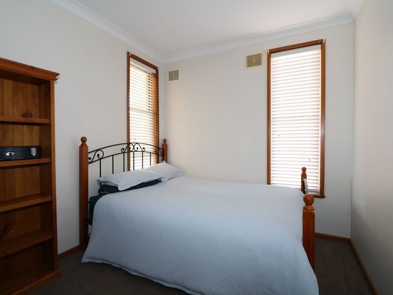 36 Walteela Avenue, Mount Austin NSW 2650