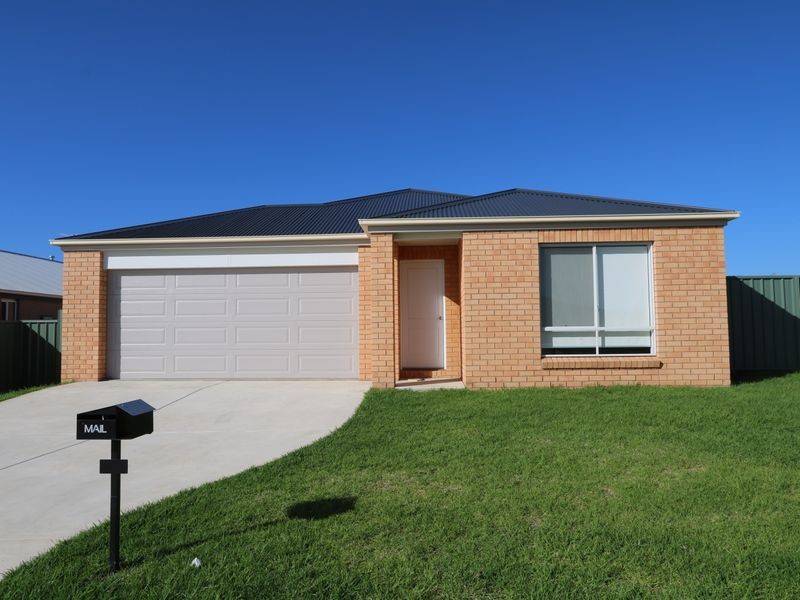 5 Melaleuca Drive, Forest Hill NSW 2651