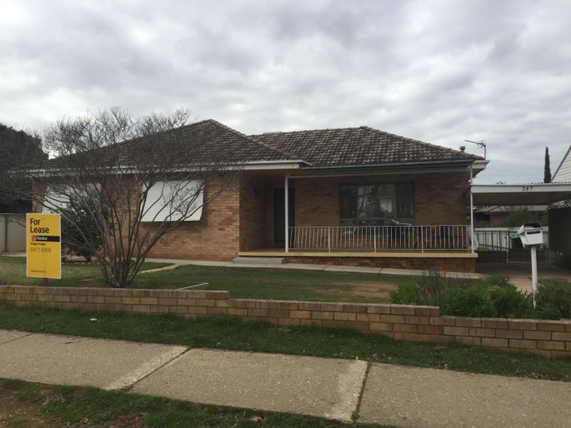 247 Lake Albert Road, Kooringal NSW 2650