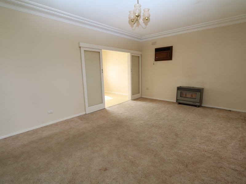 3 Walteela Avenue, Mount Austin NSW 2650