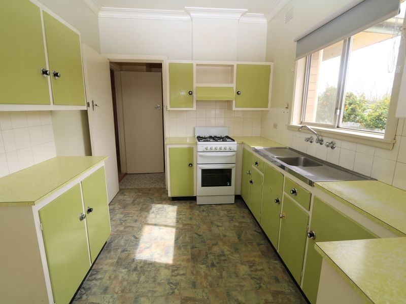 3 Walteela Avenue, Mount Austin NSW 2650
