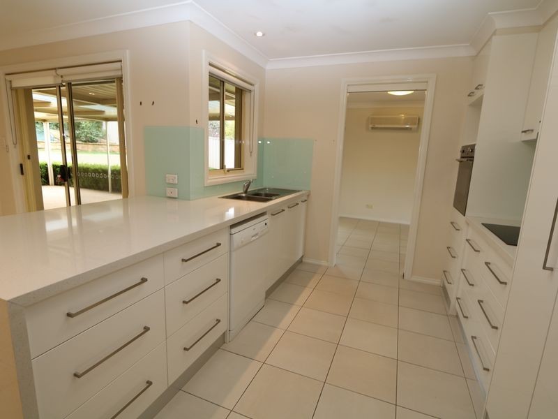 8 Fletcher Place, Kooringal NSW 2650