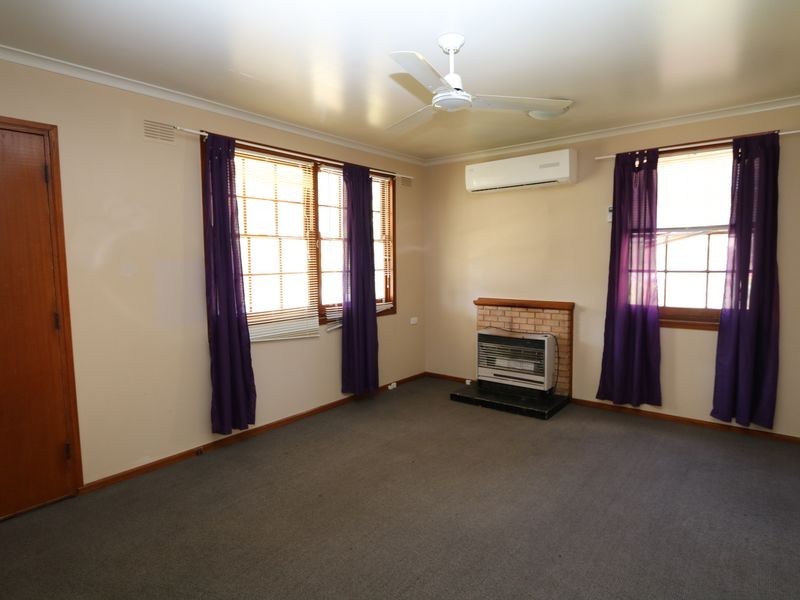 25 Ziegler Avenue, Kooringal NSW 2650