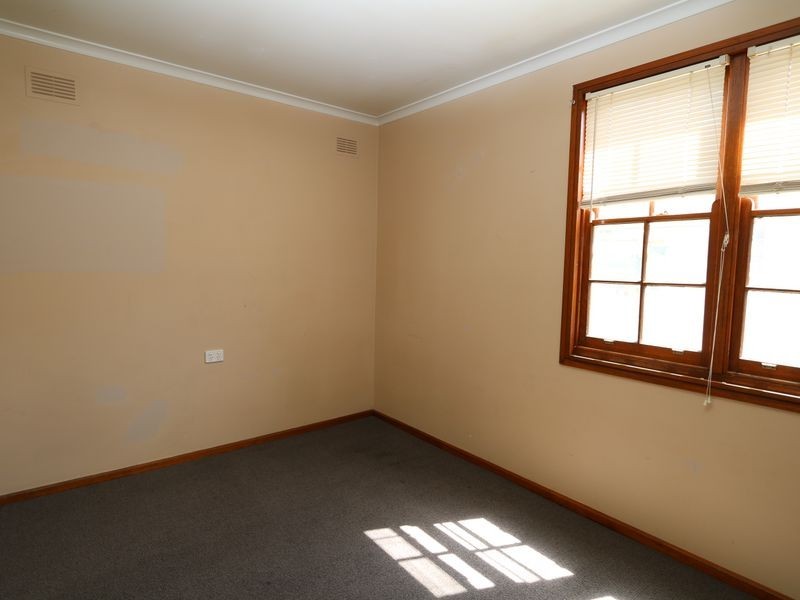 25 Ziegler Avenue, Kooringal NSW 2650