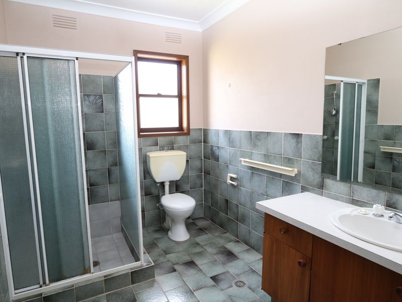 2/6 Dunn Avenue, Forest Hill NSW 2651