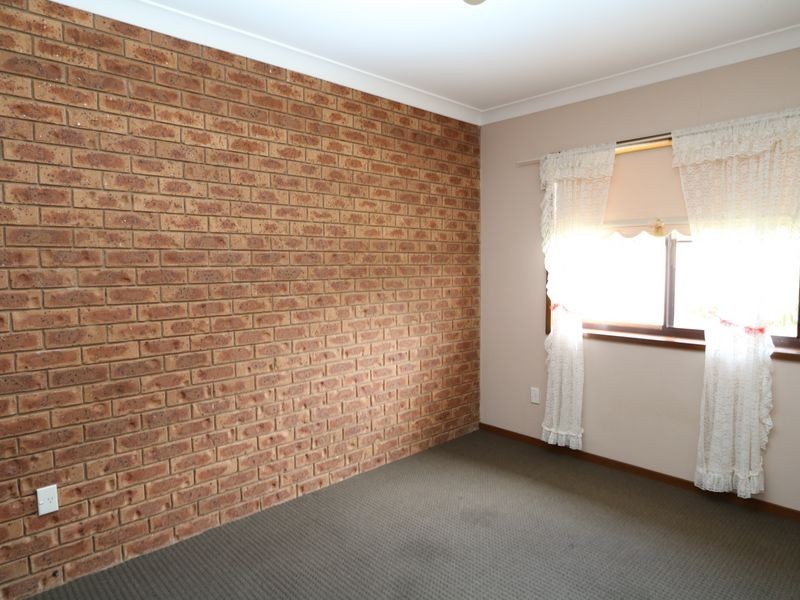 2/6 Dunn Avenue, Forest Hill NSW 2651