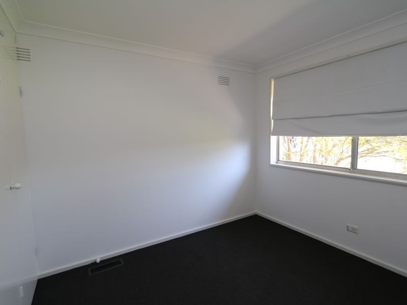 64 Nixon Crescent, Tolland NSW 2650
