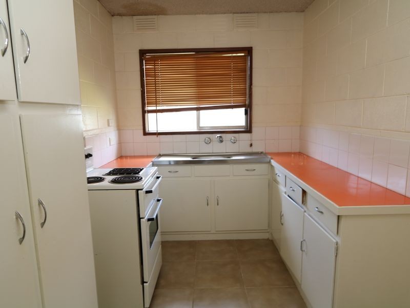 2/7 Sherwood Avenue, Kooringal NSW 2650