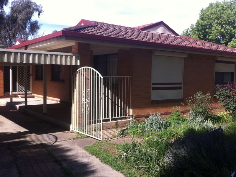 70 Jasmin Crescent, Lake Albert NSW 2650