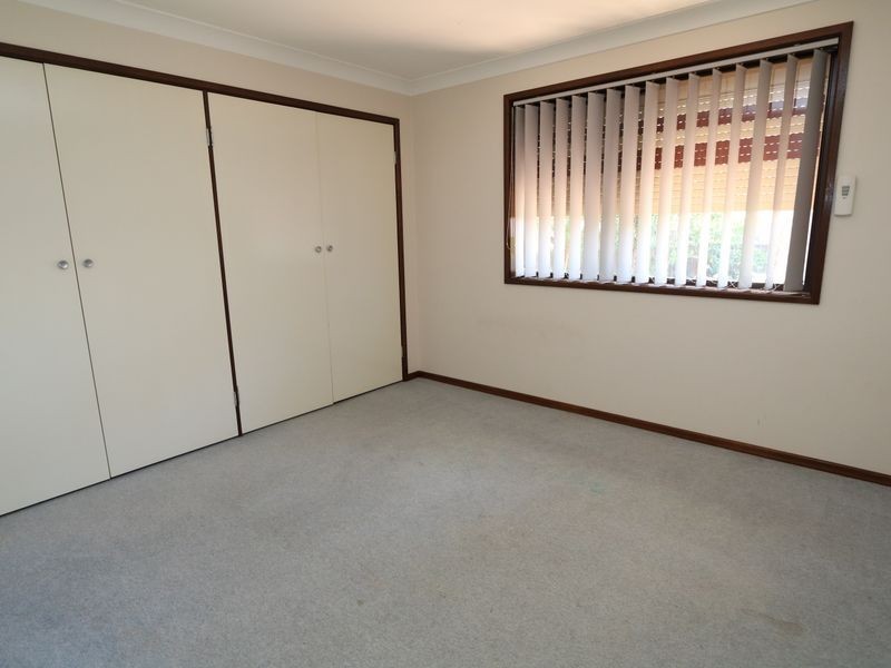 70 Jasmin Crescent, Lake Albert NSW 2650