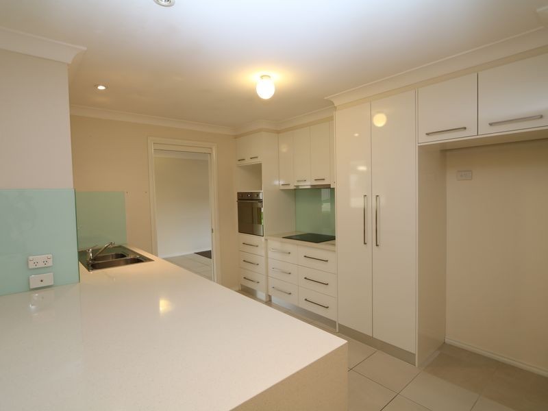 8 Fletcher Place, Kooringal NSW 2650