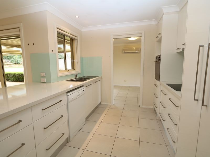 8 Fletcher Place, Kooringal NSW 2650