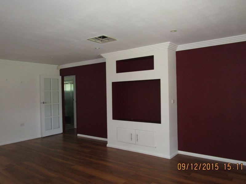 3 Grevillea Crescent, Lake Albert NSW 2650