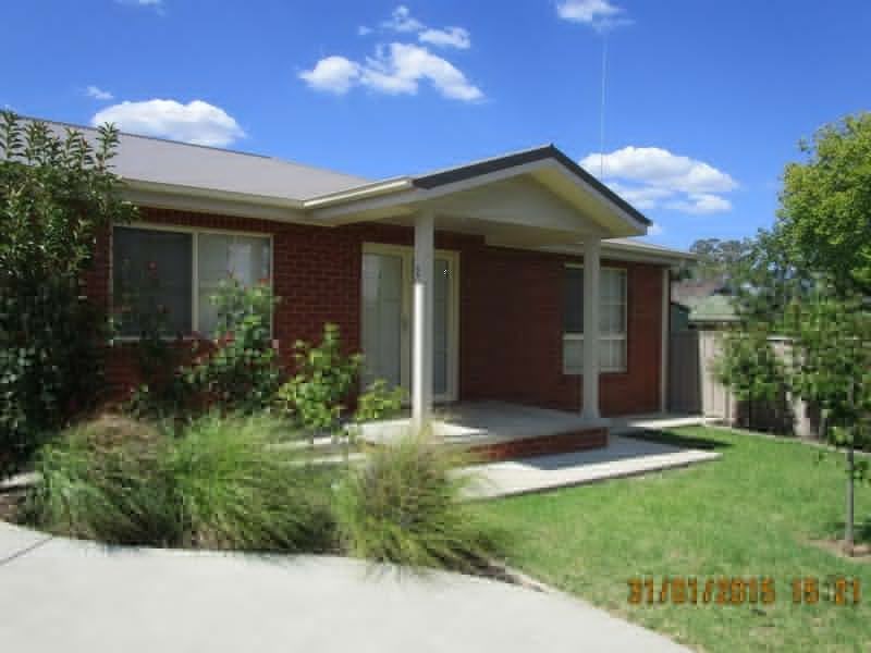 2/23 Horsley Street, Kooringal NSW 2650