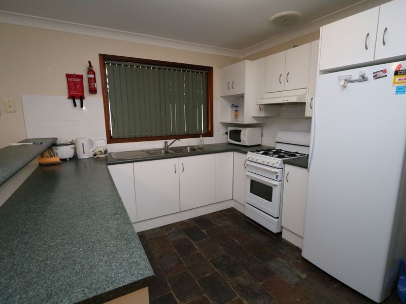 24 Pugsley Avenue, Estella NSW 2650