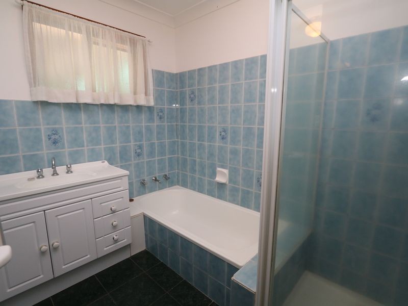 24 Pugsley Avenue, Estella NSW 2650