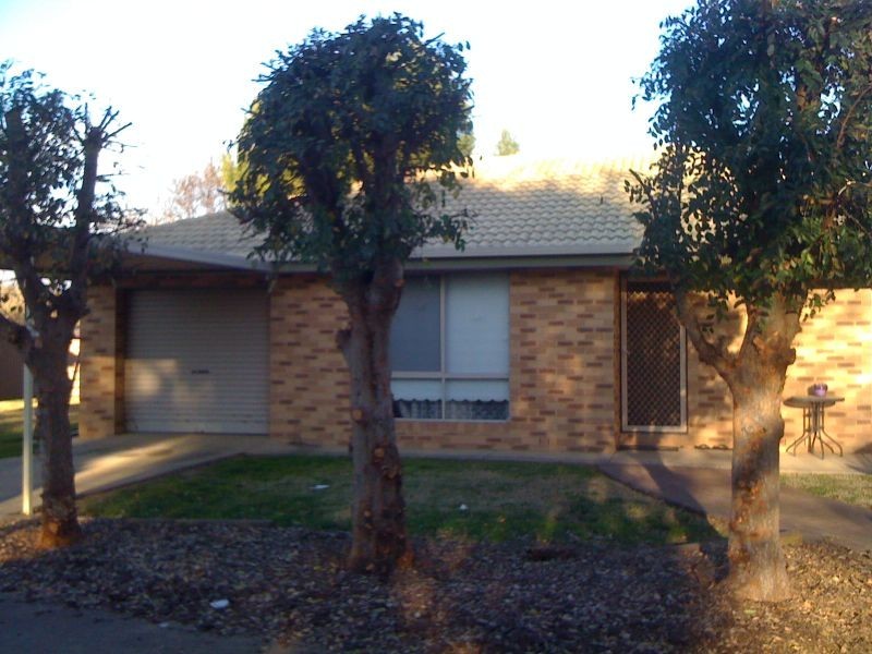 1/3 Leena Place, Wagga Wagga NSW 2650