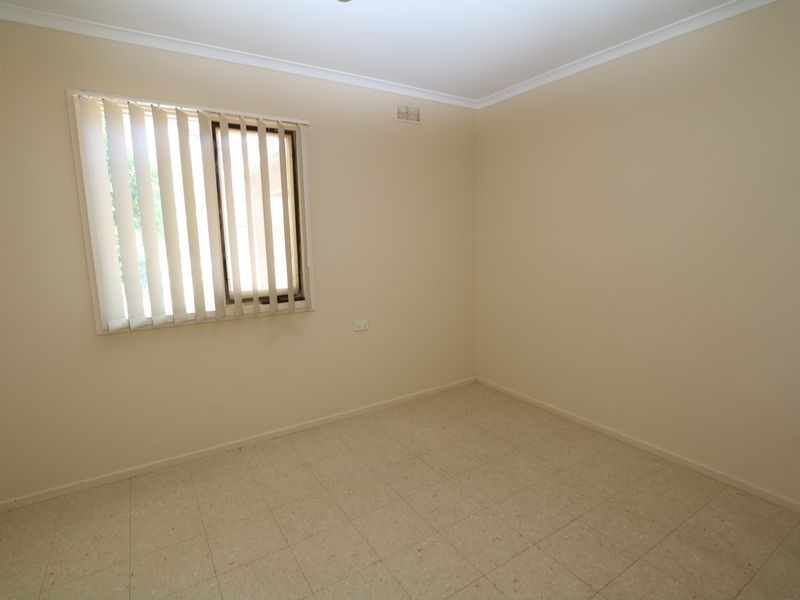 4 Rogers Place, Tolland NSW 2650