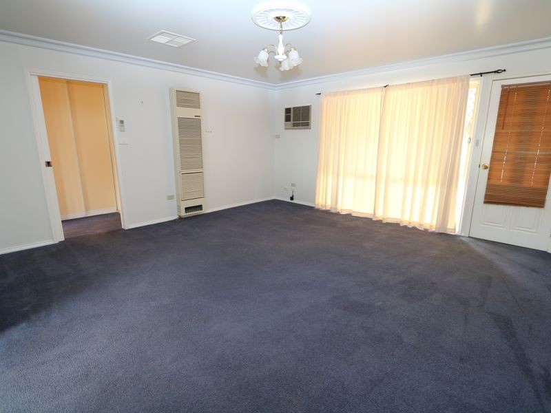 4/1 Juniper Place, Forest Hill NSW 2651