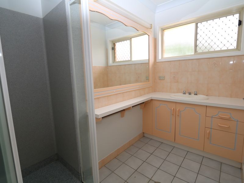 4/1 Juniper Place, Forest Hill NSW 2651