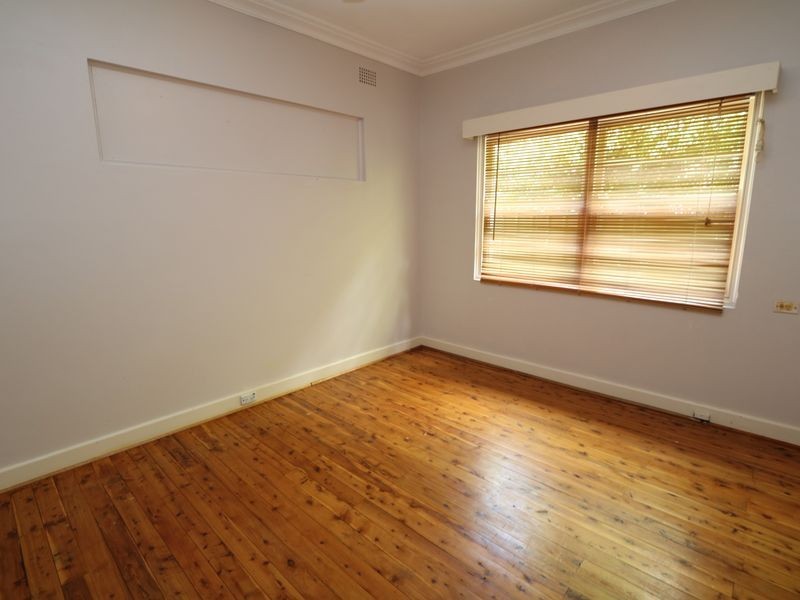 69 Mitchelmore Street, Turvey Park NSW 2650