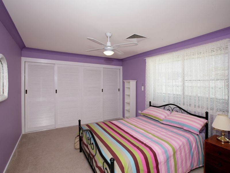 72 Huthwaite Street, Mount Austin NSW 2650