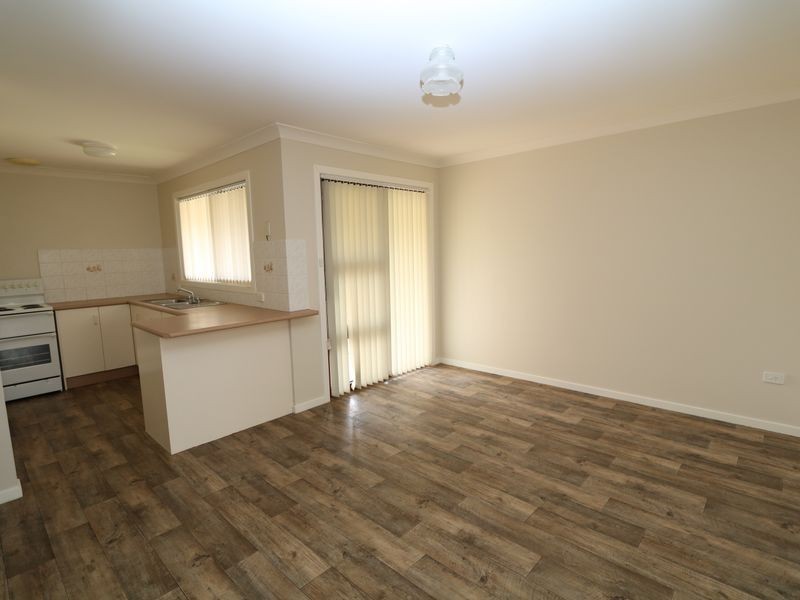 3 Girraween Mews, Glenfield Park NSW 2650