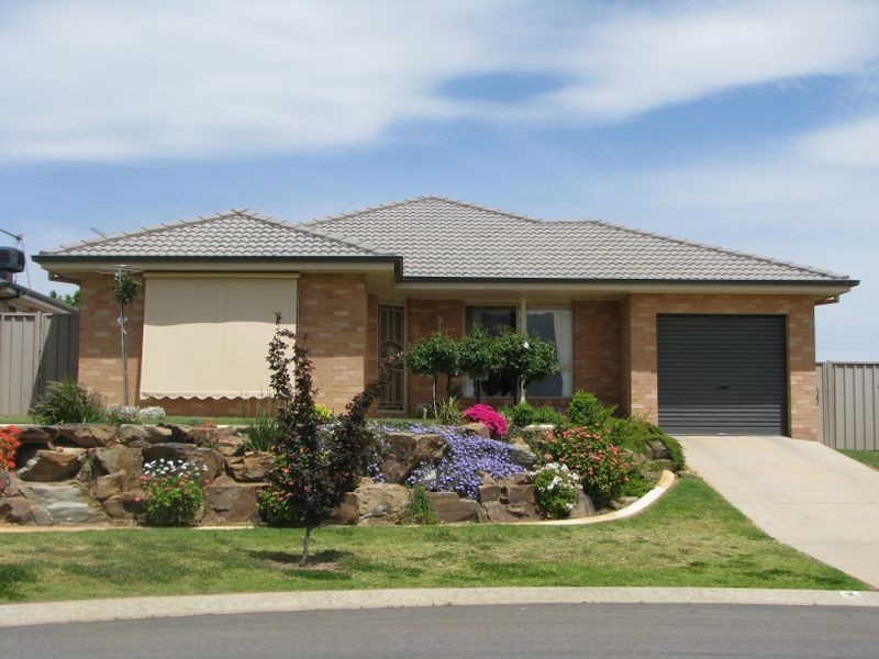 2 Kolor Place, Bourkelands NSW 2650