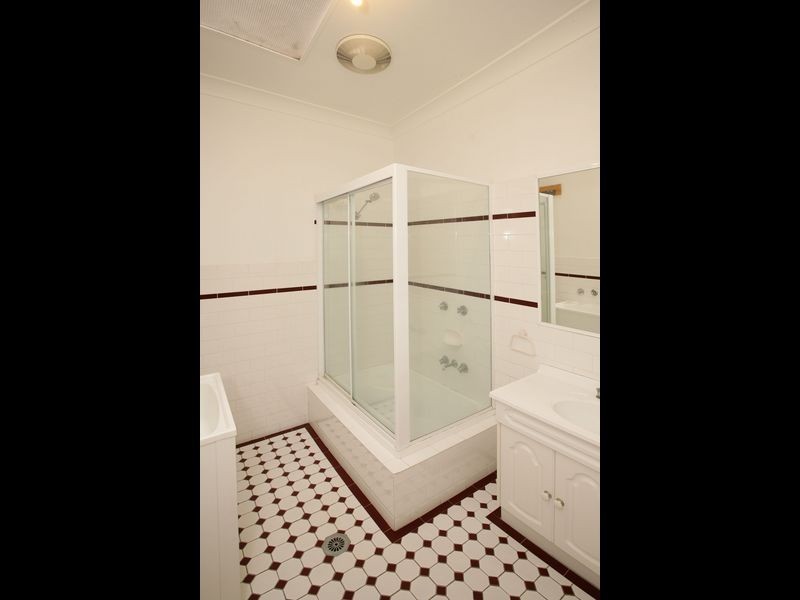 126 Gurwood Street, Wagga Wagga NSW 2650